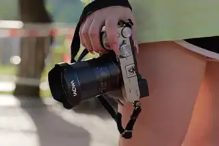 Laowa 15mm Macro 1:2: objetivo ultra gran angular para macrofotografía