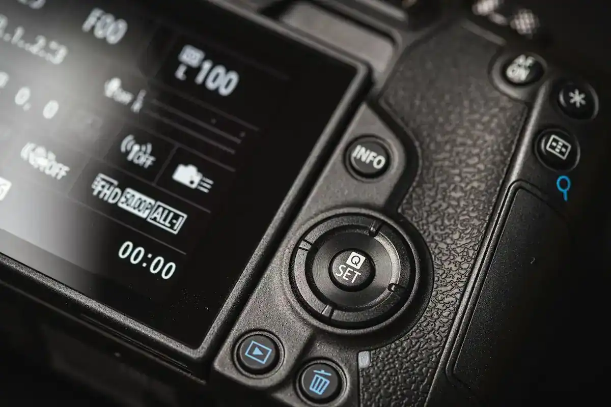 Canon Firmware: Protección con Contraseña EOS R | Julio 2025