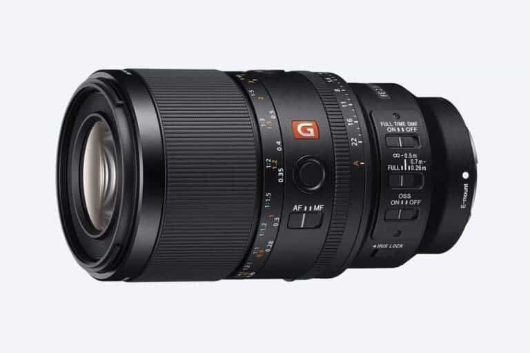Sony FE 100mm f/2.8 Macro GM con magnificación 1.4x y diseño G Master
