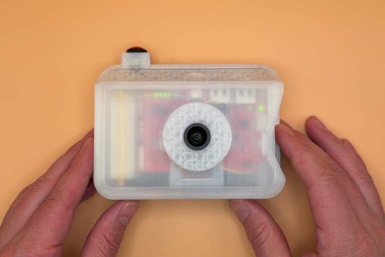 Roc Camera firmando fotos con tecnología criptográfica