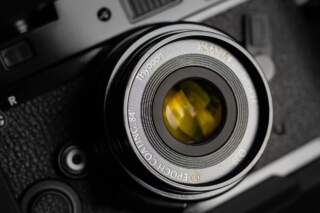 Thypoch Ksana 35mm f/2 ASPH: lente M-Mount compacto con carácter vintage intencional